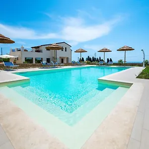 Carmiano Luxury Bedrooms In In The Province Of Syracuse With And Swimming Pool And Wonderful Seaview Avola